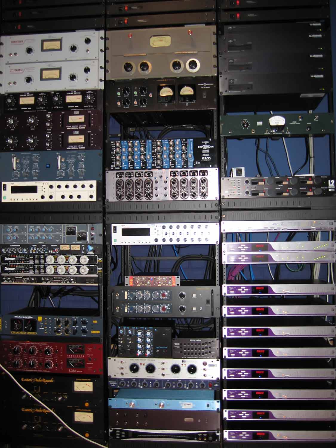Kevin's outboard gear in Florida, up to the ceiling again!